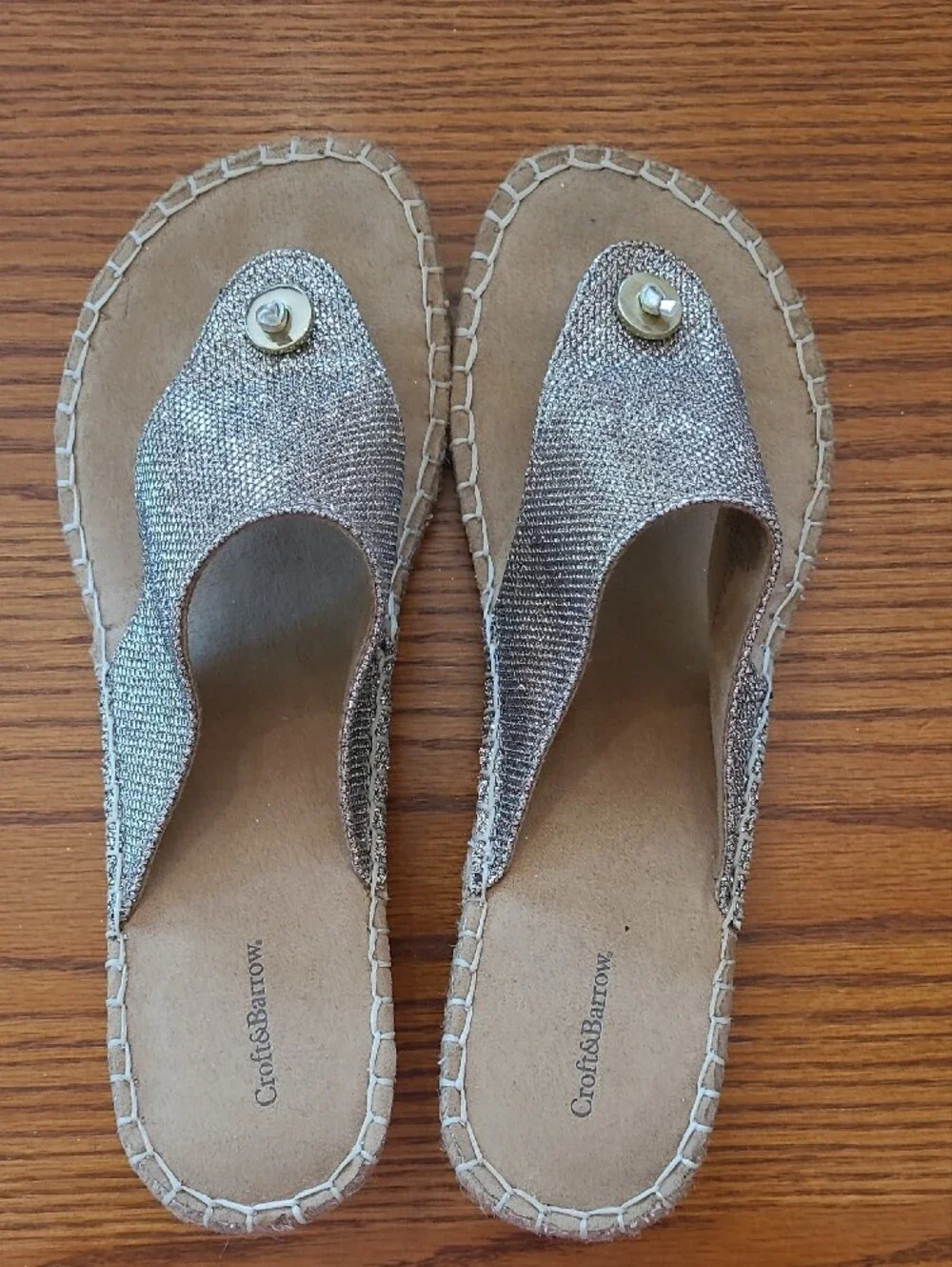 NIB Croft and Barrow Gold Metallic Wedge Thong  Espadrille Sandals